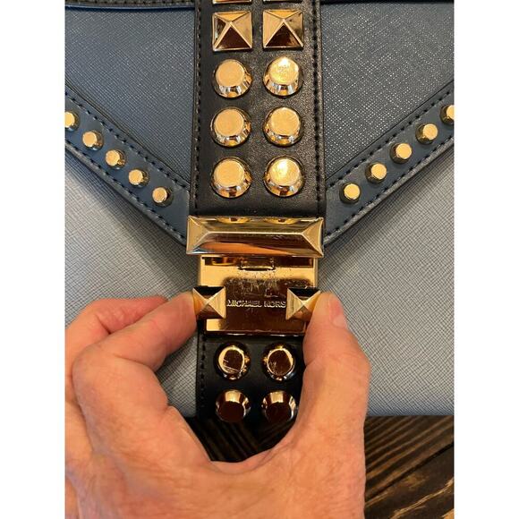 Michael Kors Whitney Blue Leather Two Tone Crossbody Purse Leather Gold Chain - Picture 4 of 15